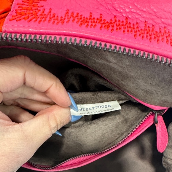 Bottega Veneta Borso Cervo Shoulder Bag - Picture 7 of 9